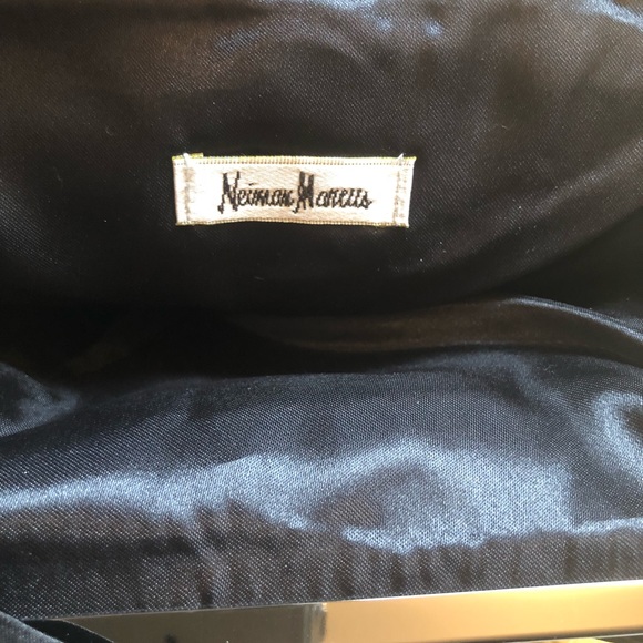 Neiman Marcus bag - Picture 2 of 3